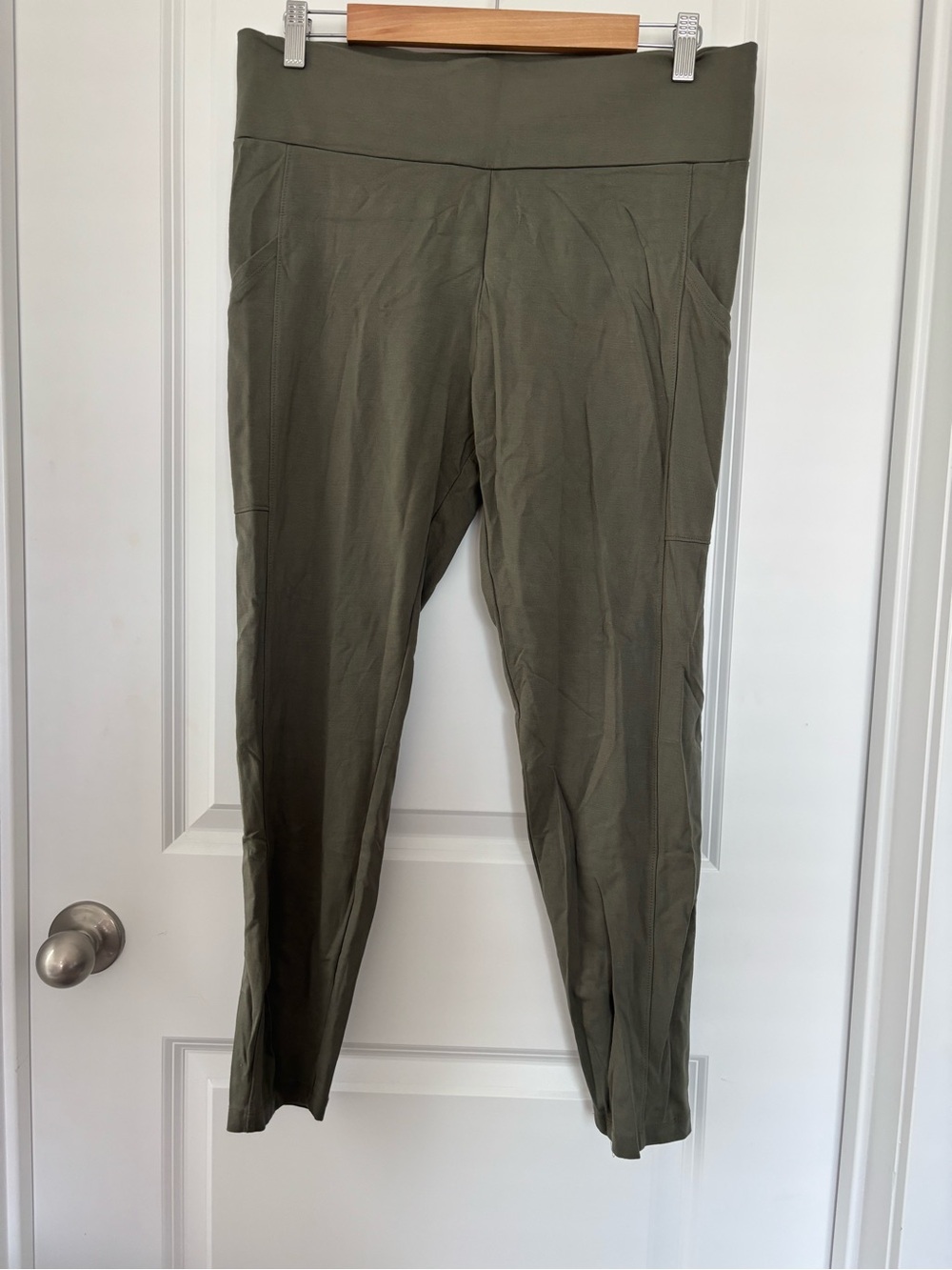 Lou & Grey Olive-Taupe High-Rise Leggings